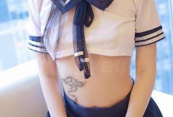模范学院 – 温心怡短裤合集：给你一个不一样的夏日飙车体验！