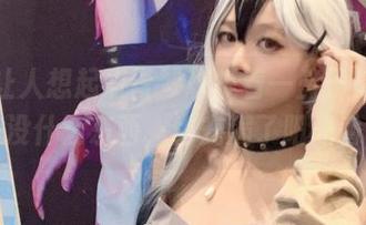 图片让人想起清青琴玖提着一篮子夏天，即使没什么东西，也充满了阳光香气。