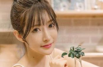 套图中的王羽杉，甜心与多变气质交错，到底哪个是主角？