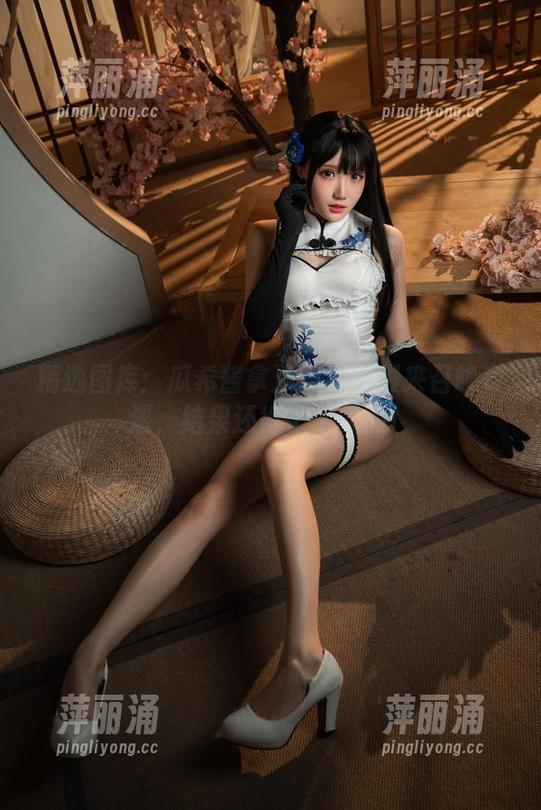 精选图库：瓜希酱拿漆黑魔术服来召唤奇遇，结果还得了个黑脸！