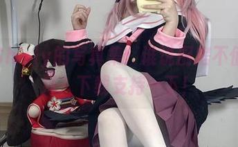 白栎Shirly的写真集：谁说厨房不值得膜拜？下载支持一下！