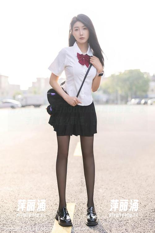秀人网-LindaLinda 秀人网 - 欣赏LindaLinda最新图集:水手服竟然这么带感,快来瞧瞧!