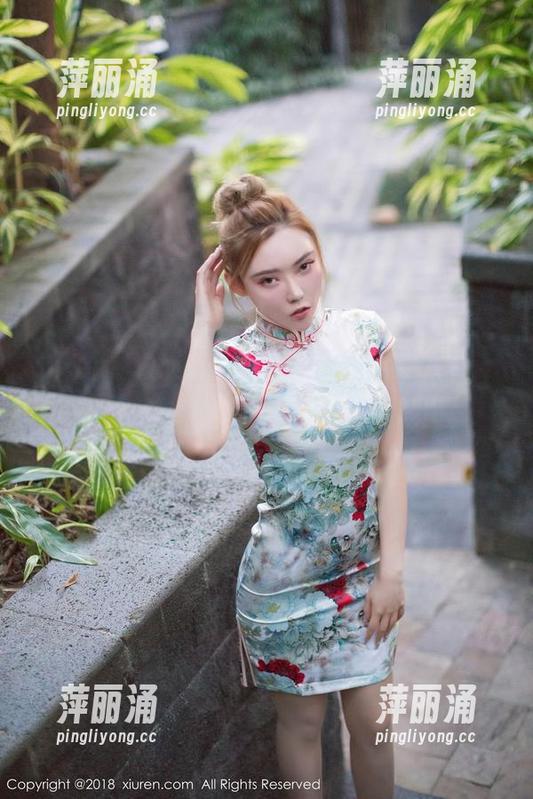 秀人网-小狐狸Sica 秀人网 - 如果小狐狸Sica和奶牛去旅行,这组写真图集可以是他们的地图。