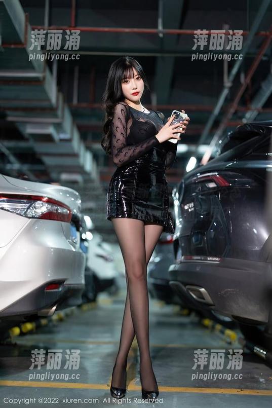 秀人网-曼柔 秀人网 - 曼柔空姐更新图包,瞧这姿态,谁能够抵挡这样耐人寻味的氛围?