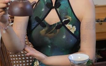 秀人网 – 西希白兔高跟鞋写真系列，真的是在拼命抢镜的节奏
