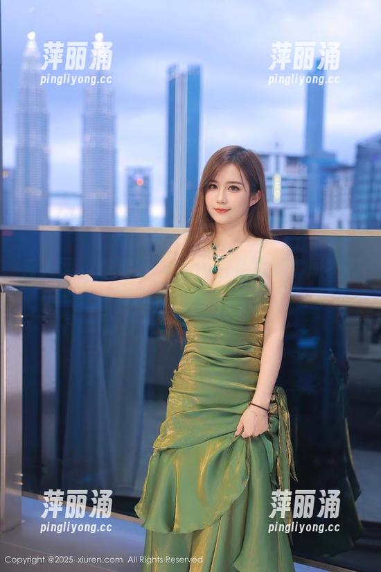 秀人网-陈梵妮Fanny 秀人网 - 陈梵妮Fanny白色写真,原图和精选你站哪一边?