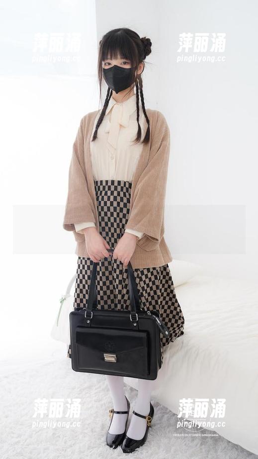 紧急企划-小婕 紧急企划 - 校服白丝私房风:小婕的校园“剧场”回放