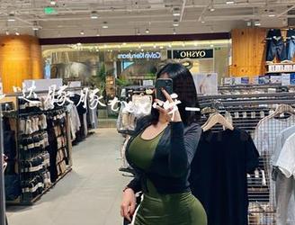 微密圈 – 紫色哒豚豚的美图，瑜伽到底是为了拍照还是为了提升气质？
