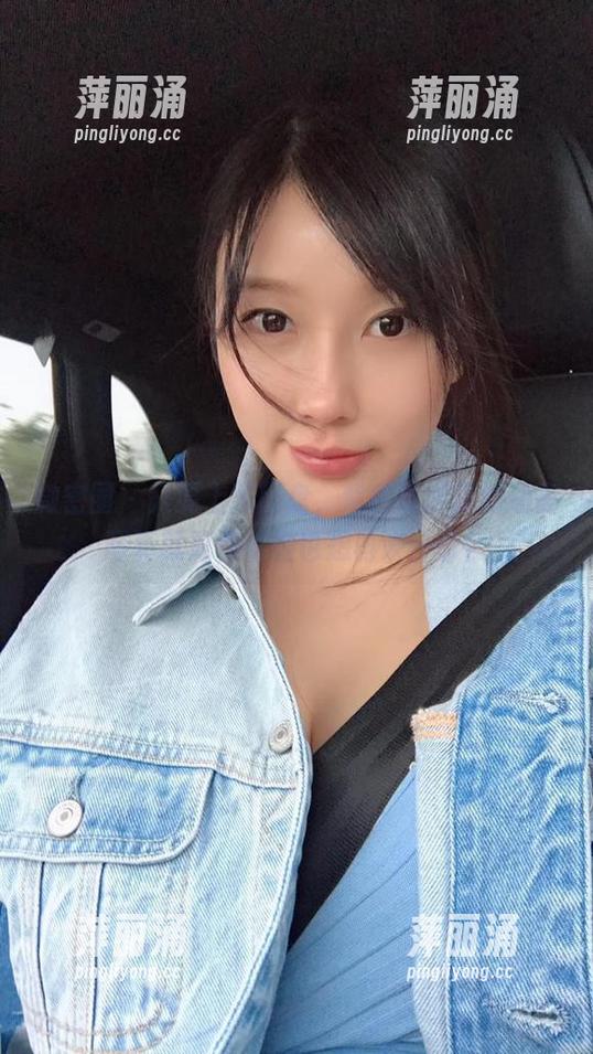 紫色哒豚豚 微密圈 - 只要上了网盘,紫色哒豚豚的油亮写真就算你吃饱也想再来一份!