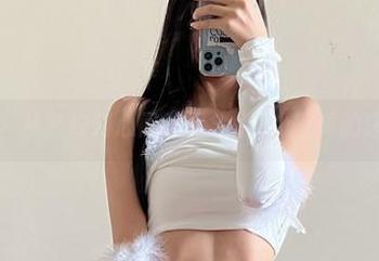 微密圈 – 从竖纹到心间：纪念小小v写真的深度分享
