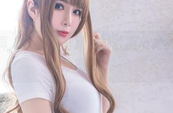 羊大真人精选：圣路易斯礼服与她的“微妙态度”