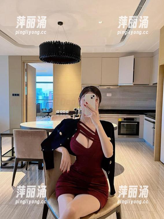 脸红Dearie 微密圈 - 脸红Dearie的红衣小娇妻,原图中有些细节让我想多了呢