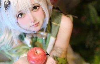 最新的校服cos，莱可Raika的魅力难以抵挡，怎么搞的？
