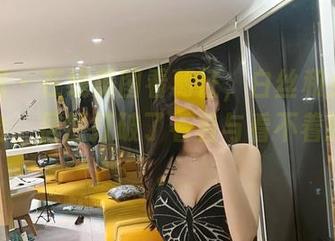 微密圈 – 在线美图看葛征，白丝和女仆套的组合，居然打破了看着与看不着的尴尬。