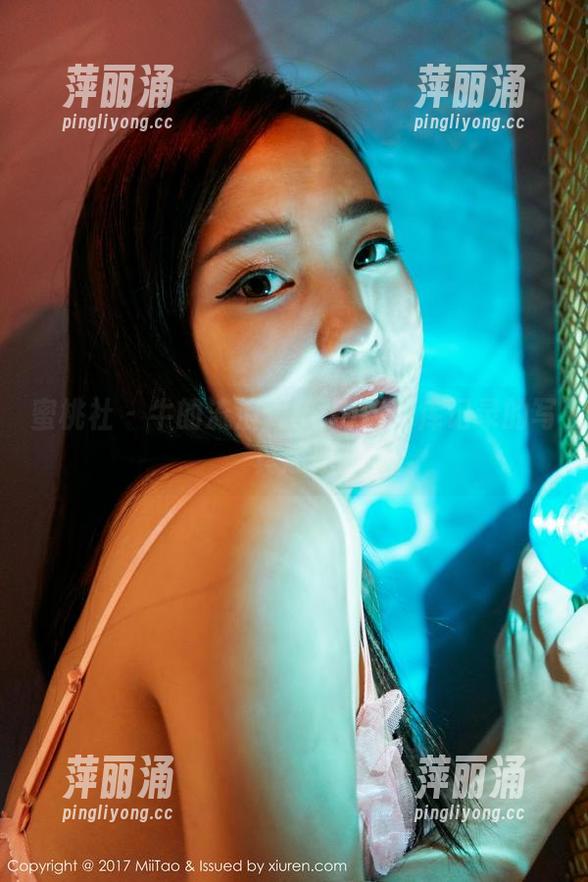 蜜桃社-Rola 蜜桃社 - 牛的流浪:Rola用图库记录的写真迷航