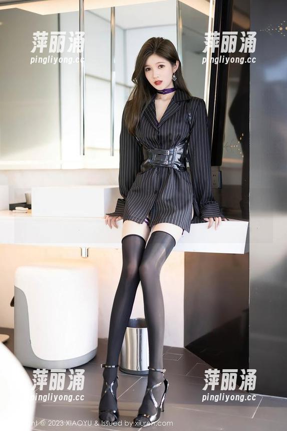 语画界-李丽莎 语画界 - 一黑到底!李丽莎的写真分享,黑色是不是总能打动你呢?