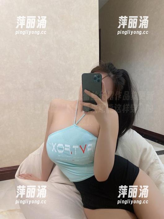 雪怡妹纸 微密圈 - 雪怡妹纸的蕾丝长裙作品集更新——找到你的“哦!原来还能这样穿”的灵感!
