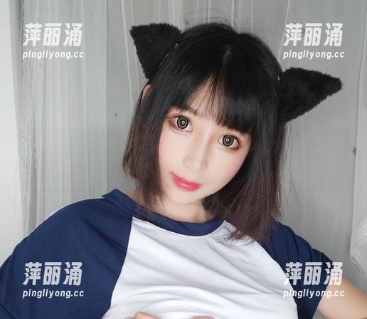 雯粥粥 除了拼颜值,还有雯粥粥的灰丝cos分享,这狂野风让人咋舌