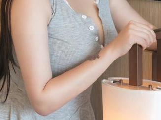 青豆客 – 赵伊彤的棉袜大袭来：高清写真集别说我没警告你！